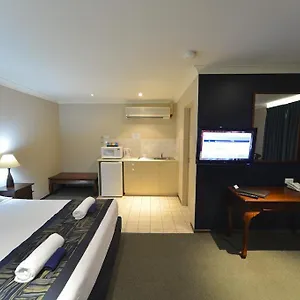 Wattle Grove 3*, Perth Australia